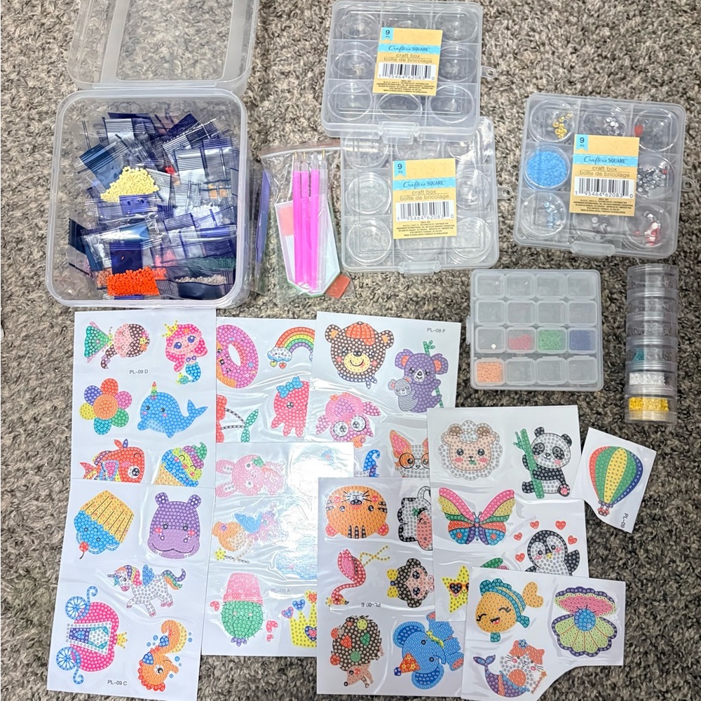 Source Unknown Colorful Animal and Object Art Set